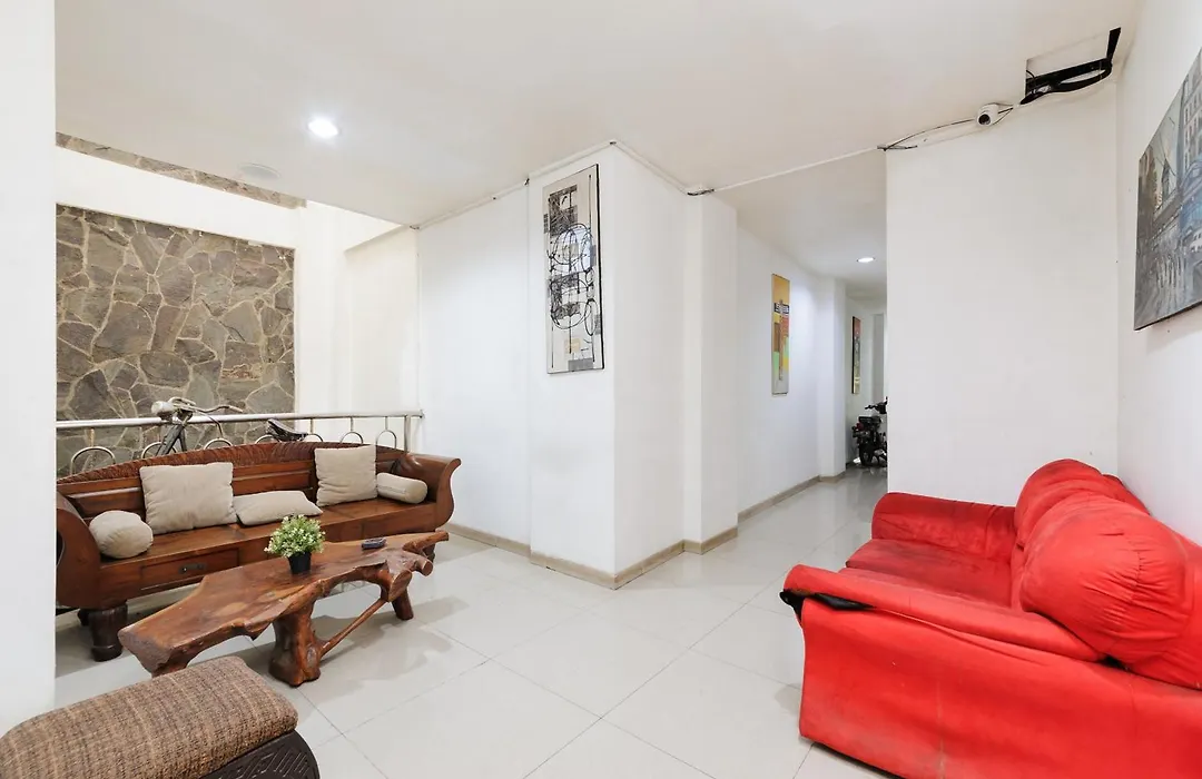 Reddoorz Near Cilandak Town Square-1